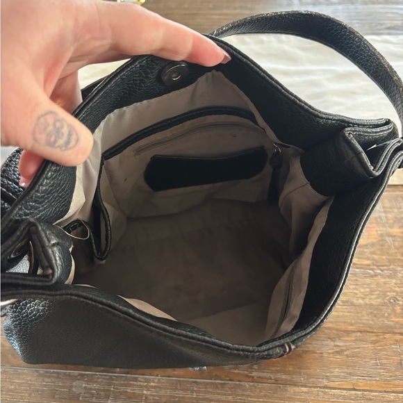 Liz Claiborne Black Vegan Leather Shoulder Bag - Picture 7 of 12